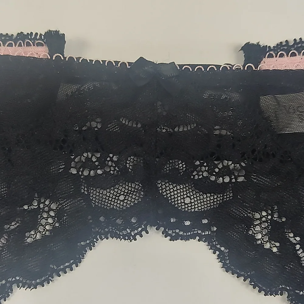 Victoria's Secret Dream Angels Lace Garter Belt